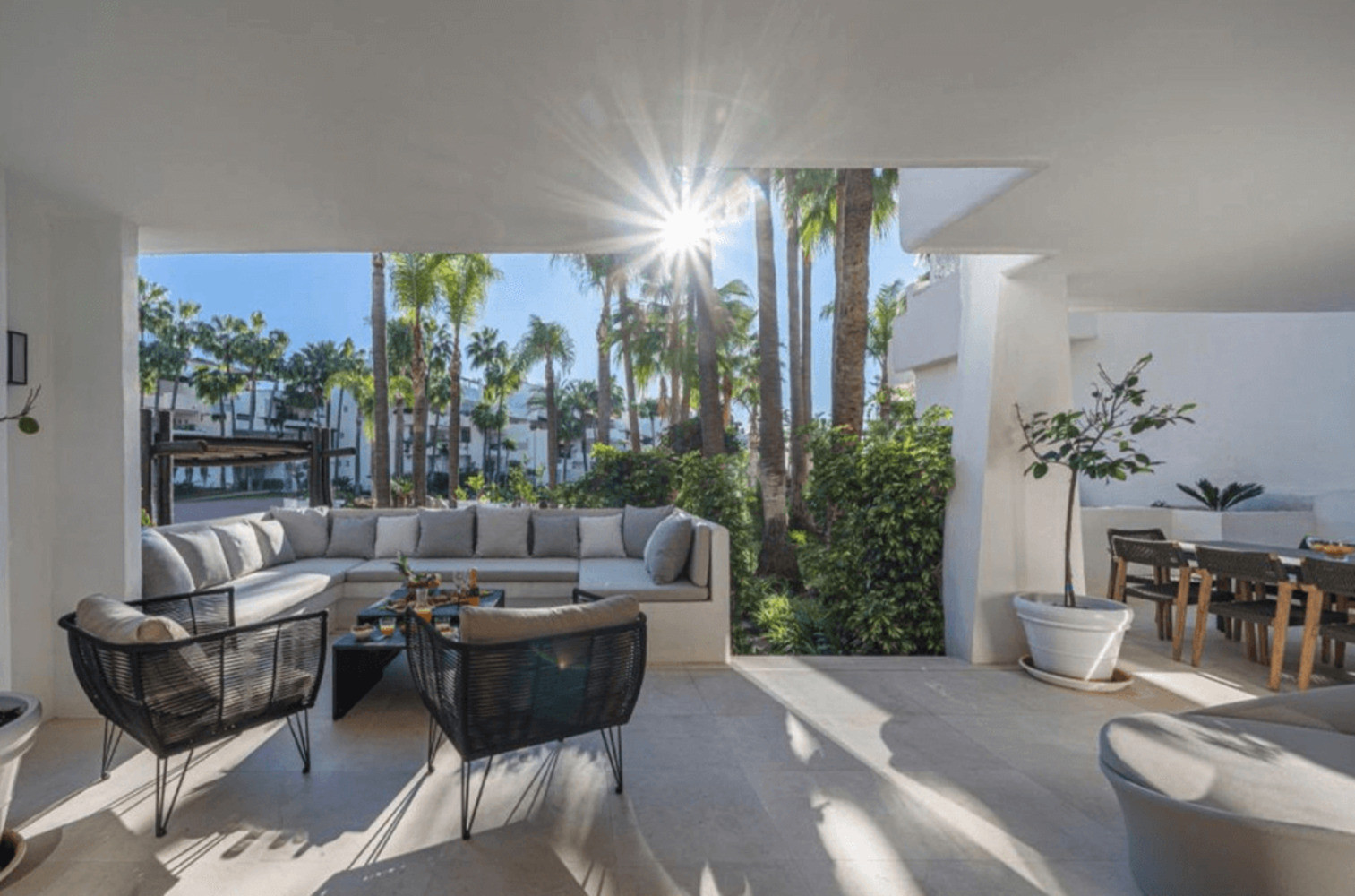 
                                                Vente
                                                 Appartment à Puente Romano