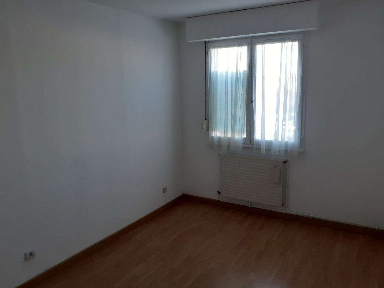 
                                                Location
                                                 APPPARTEMENT 3 CHAMBRES DOUAI