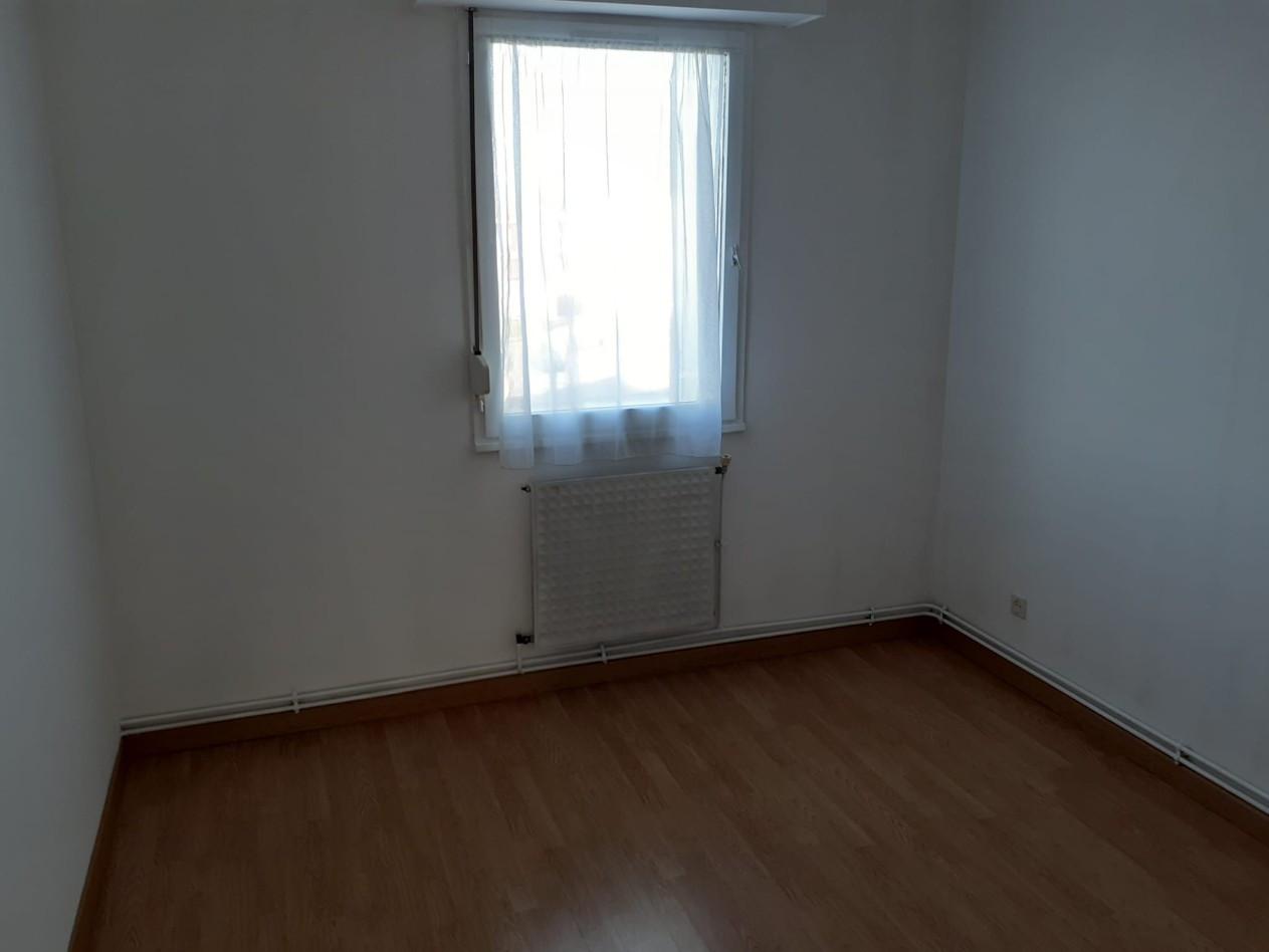 
                                                Location
                                                 APPPARTEMENT 3 CHAMBRES DOUAI