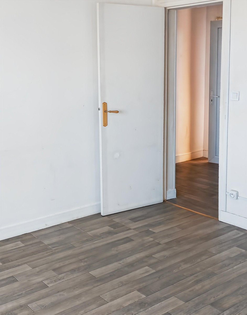 
                                                Vente
                                                 Appt 3 pièces (ravalement et isolation faits)