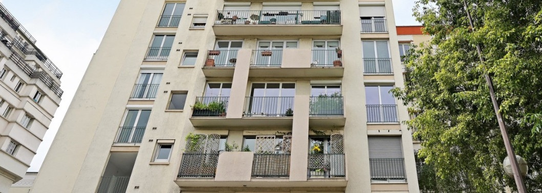 
                                                Vente
                                                 APPT 66 m2 Paris 19 - face Parc et canal d'eau