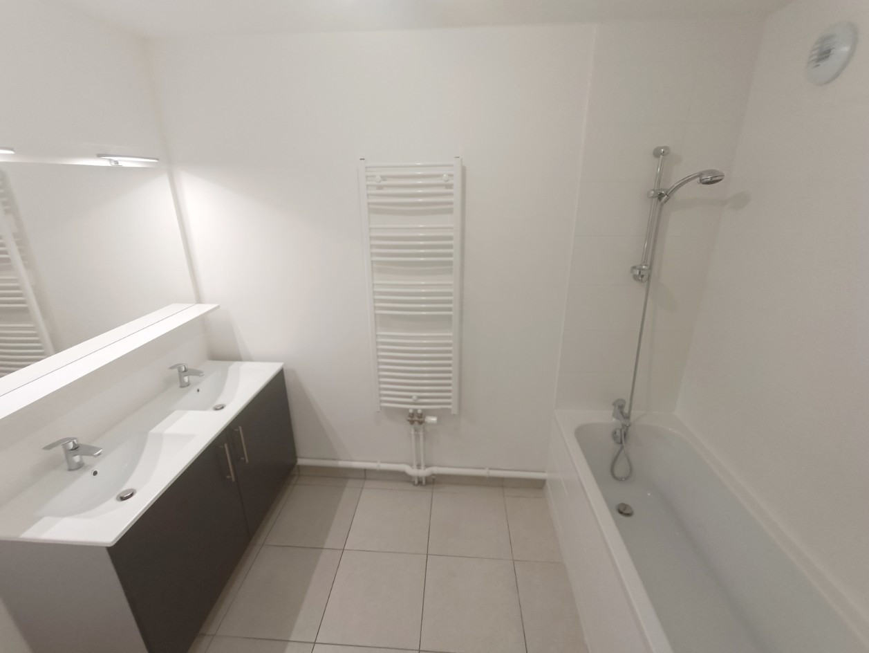 
                                                Location
                                                 Appt T3 avec loggia hypercentre Amiens