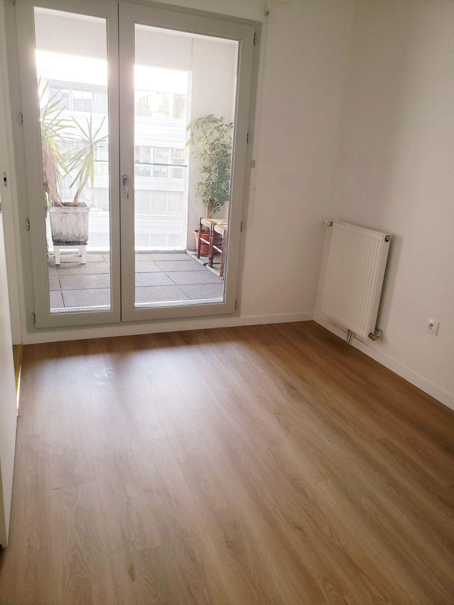 
                                                Location
                                                 Appt T3 Balcon, Parking, Asnières sur Seine 1 650€