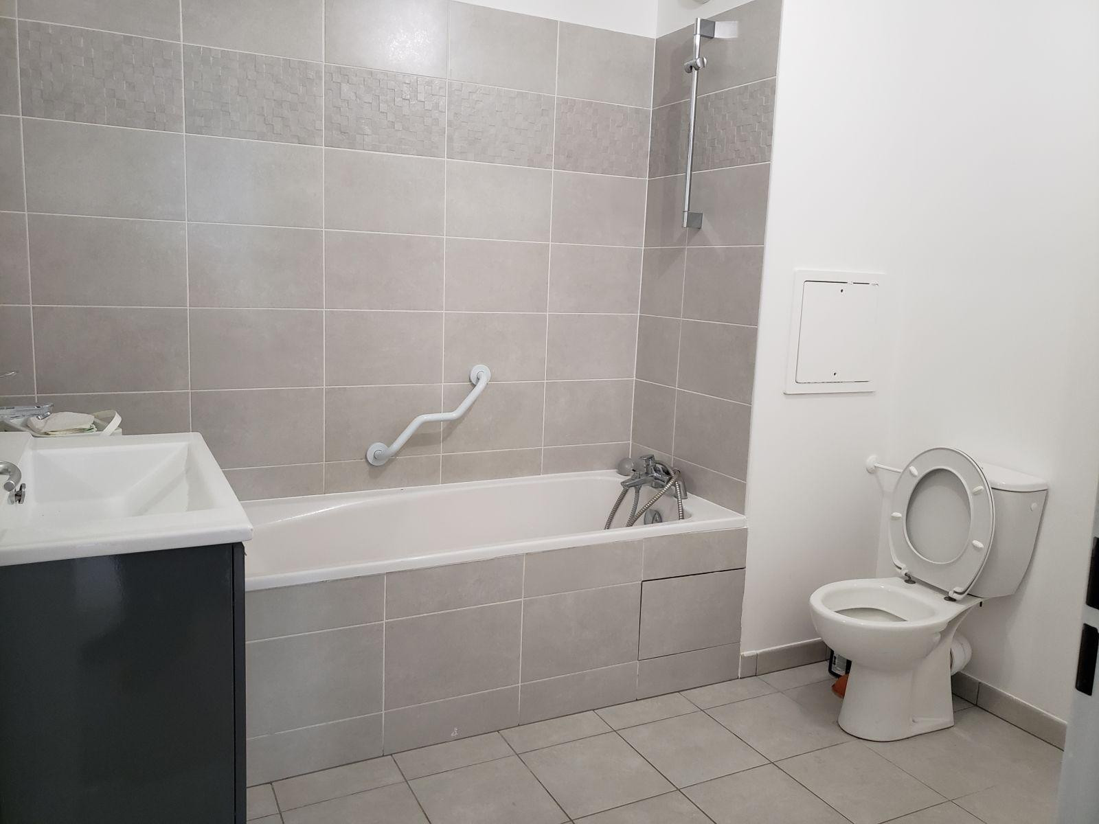 
                                                Location
                                                 Appt T3 Balcon, Parking, Asnières sur Seine 1 650€