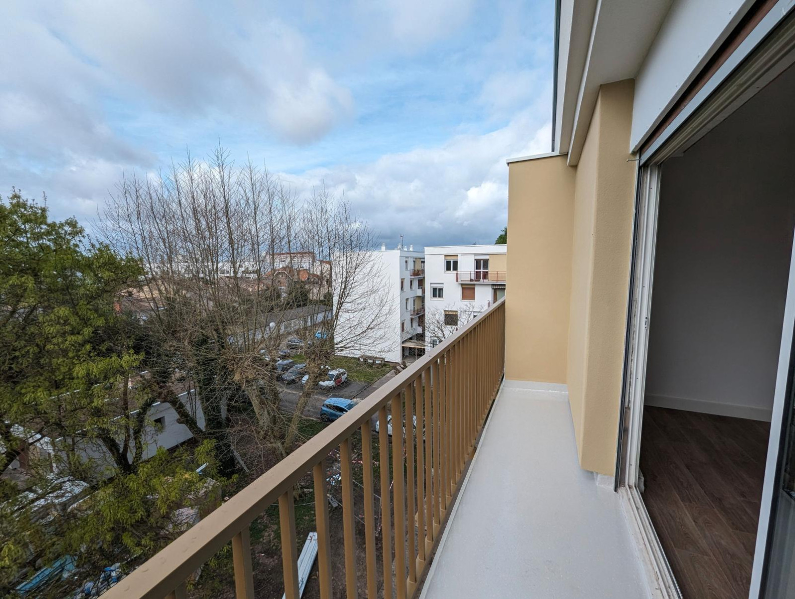 
                                                Location
                                                 Appt T3 bordeaux chartrons