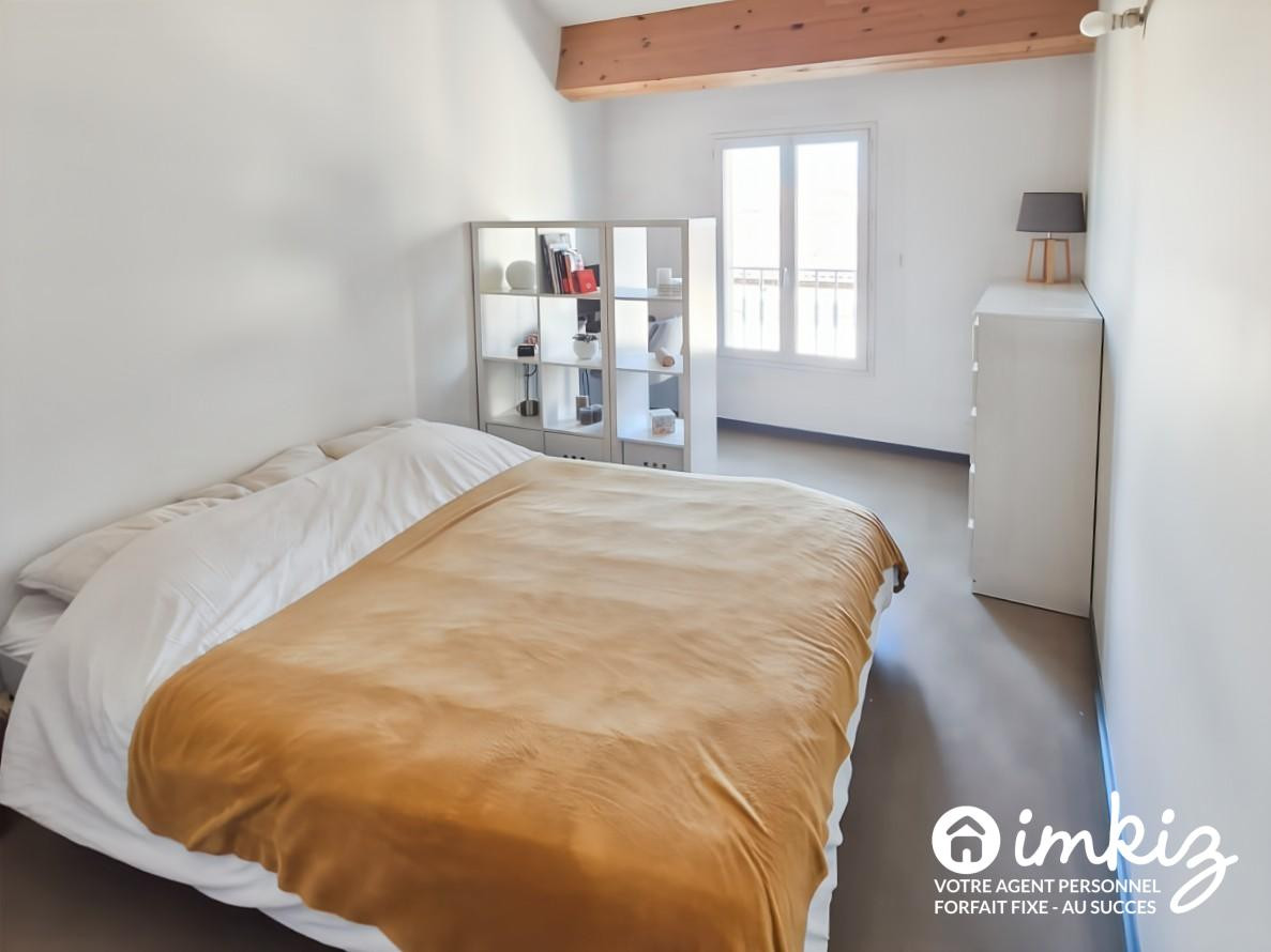 
                                                Vente
                                                 Appt. T4 en duplex dans maison de village - Garage