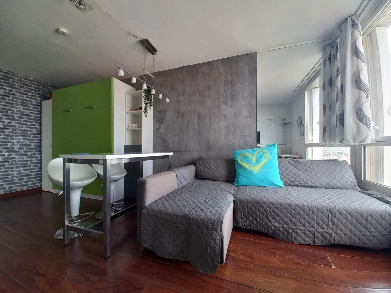 
                                                Location
                                                 Apres (loyer tout inclus)