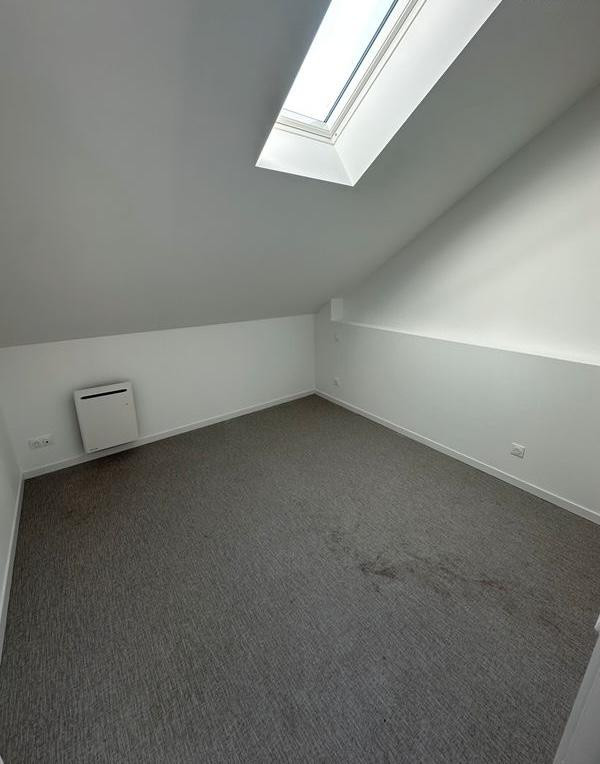 
                                                Location
                                                 Apt T2 pièces DUPLEX CHR Lille