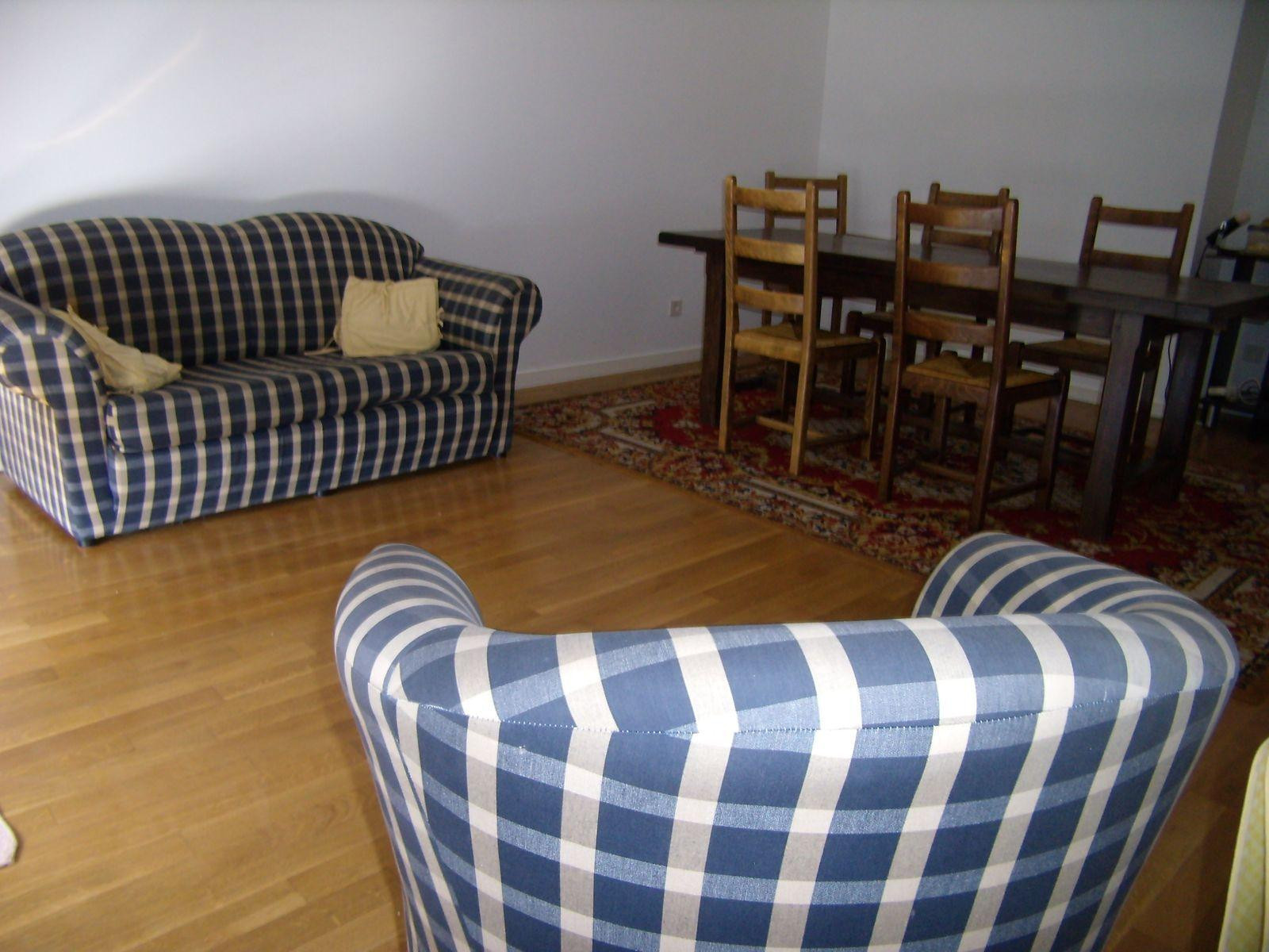 
                                                Location
                                                 Apt T3 - Vue sur le Rhône