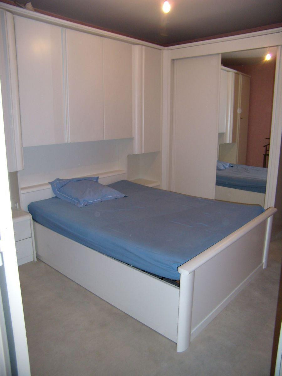 
                                                Location
                                                 Apt T3 - Vue sur le Rhône