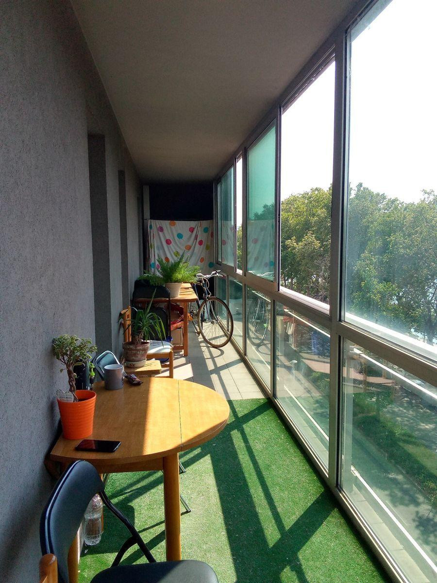 
                                                Location
                                                 Apt T3 - Vue sur le Rhône