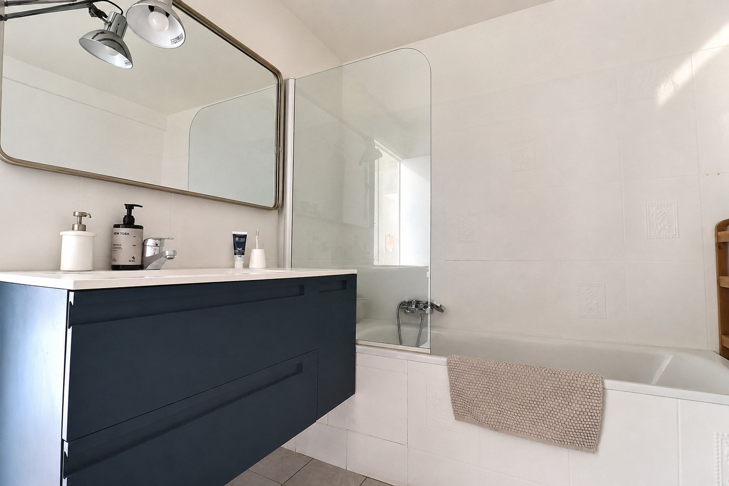 
                                                Vente
                                                 Arcueil — Loft d’exception de 130 m² sur cour