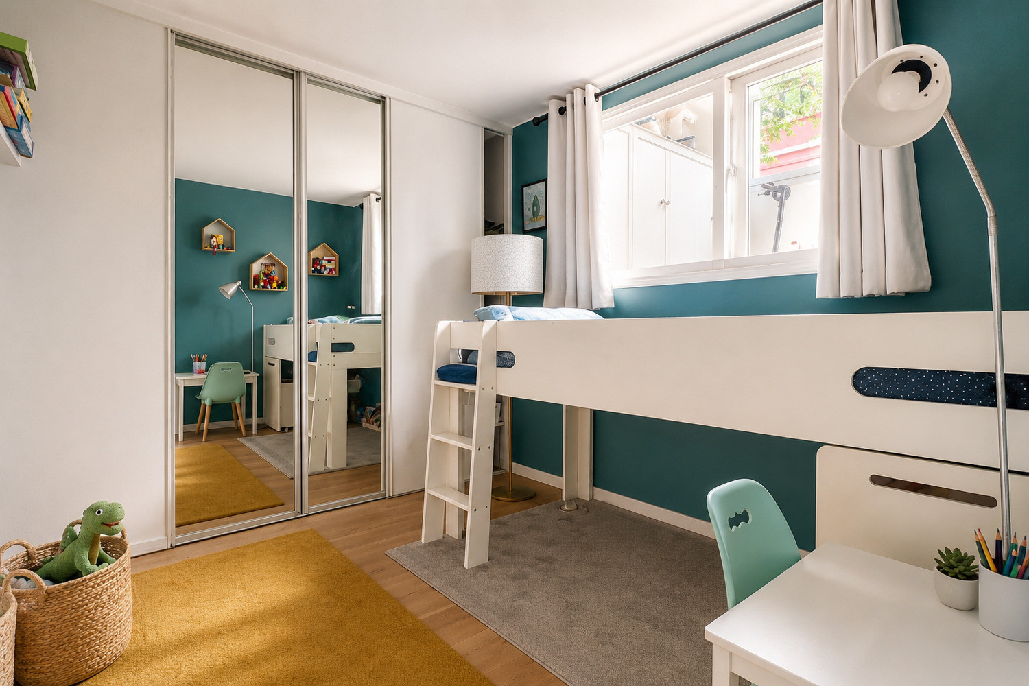 
                                                Vente
                                                 Arcueil — Loft d’exception de 130 m² sur cour