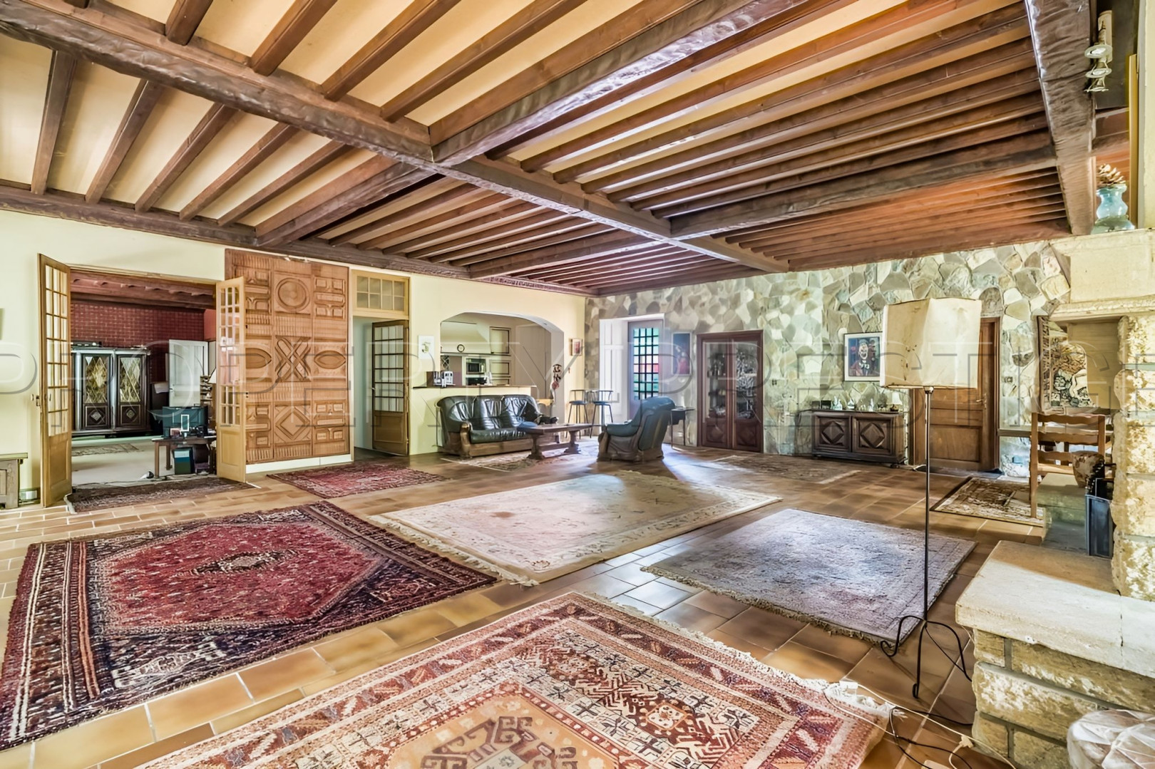 
                                                Vente
                                                 ARDECHE Domaine Réceptions Mariages 5.3 HA Rivière