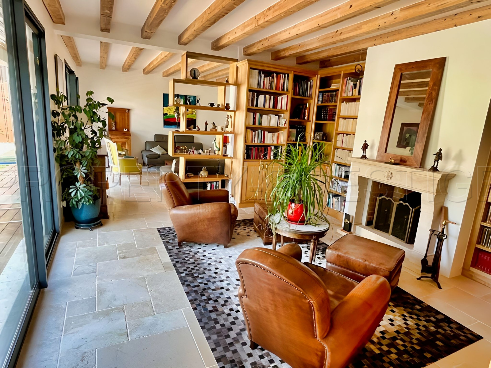 
                                                Vente
                                                 ARDECHE PROPRIETE DE CHARME 10 HA