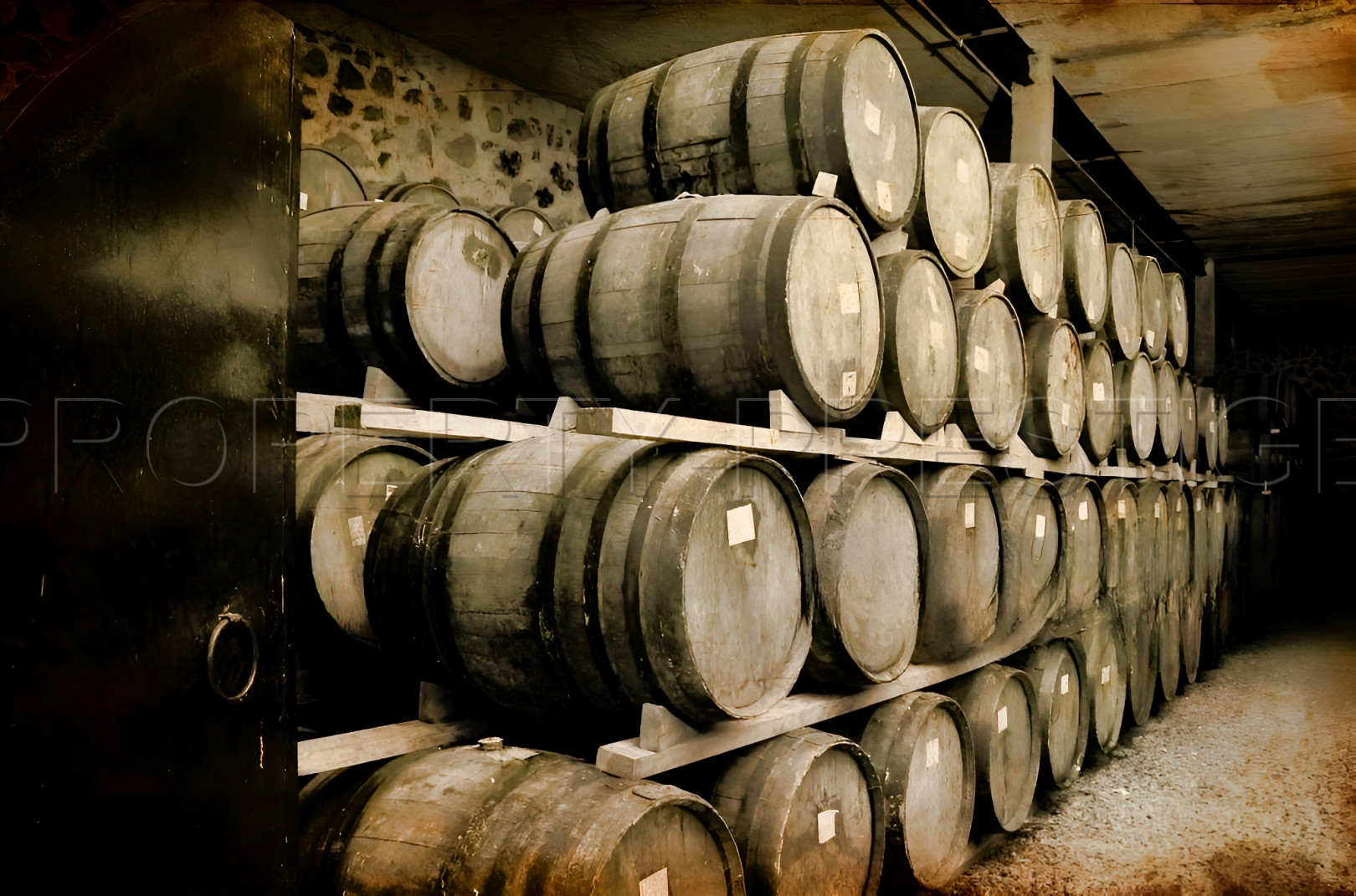 
                                                Vente
                                                 ARMAGNAC – A CEDER CHAI + GRAND STOCK DE QUALITE