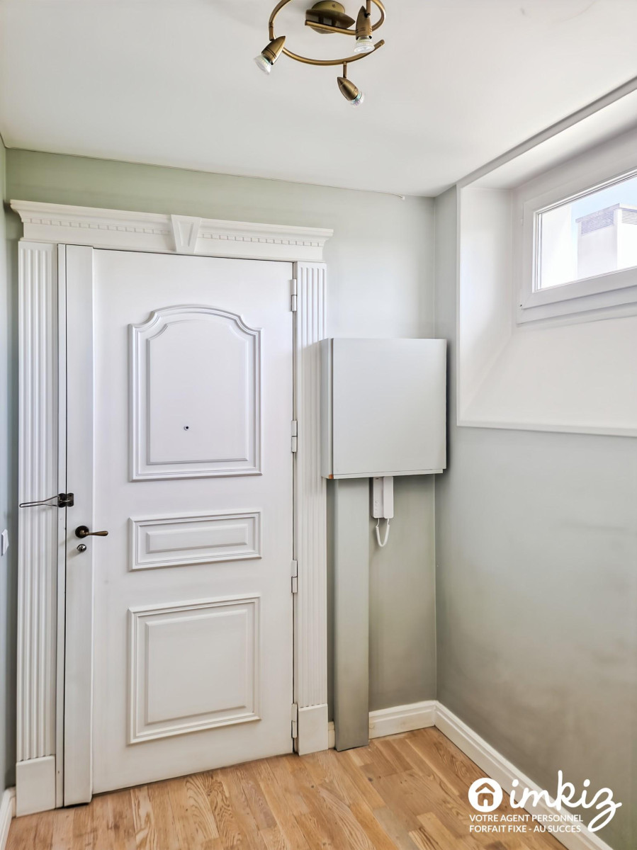 
                                                Vente
                                                 Asnières mairie, 2 pièces 51,5 m², au calme