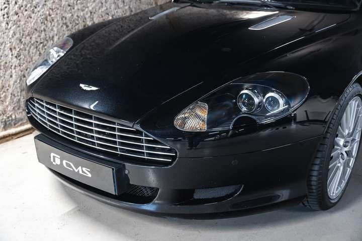 
                                                Voiture
                                                 Aston Martin DB9 Coupé Touchtronic A