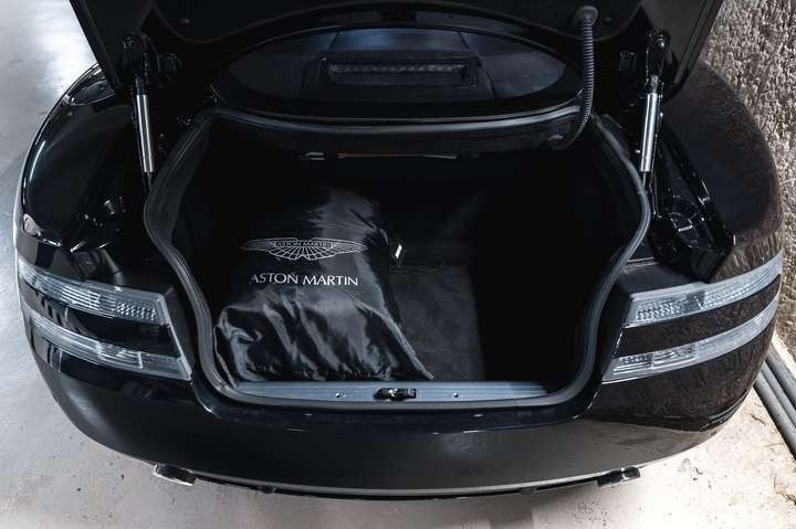 
                                                Voiture
                                                 Aston Martin DB9 Coupé Touchtronic A