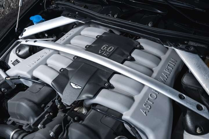 
                                                Voiture
                                                 Aston Martin DB9 Coupé Touchtronic A