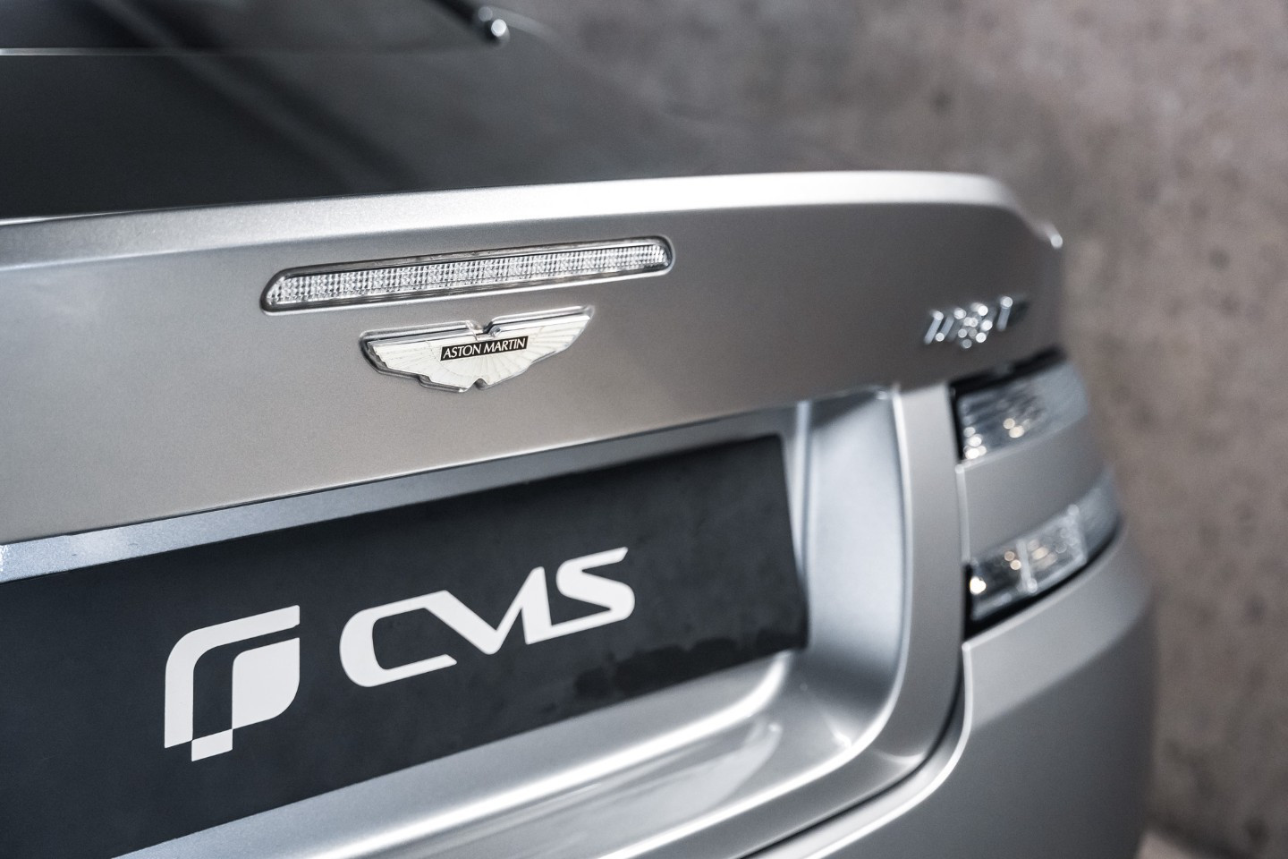 
                                                Voiture
                                                 Aston Martin DB9 GT Bond Edition V12 6.0 548