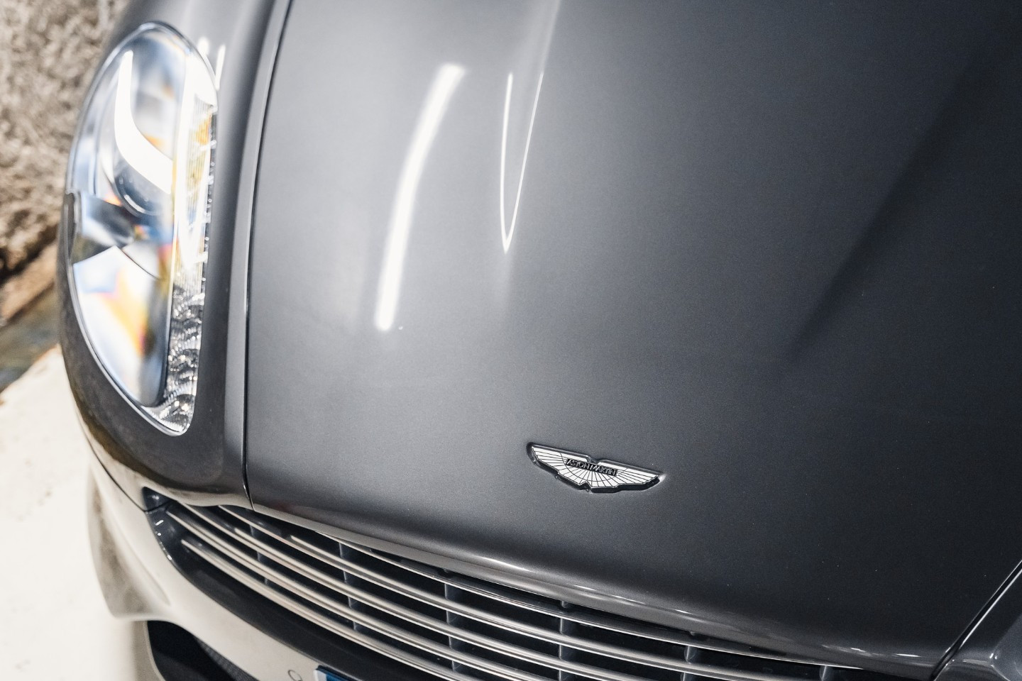 
                                                Voiture
                                                 Aston Martin DB9 GT Volante V12 6.0 548