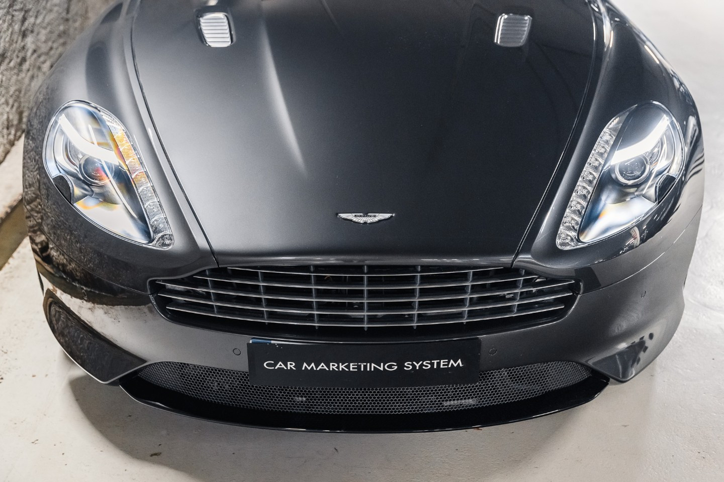 
                                                Voiture
                                                 Aston Martin DB9 GT Volante V12 6.0 548