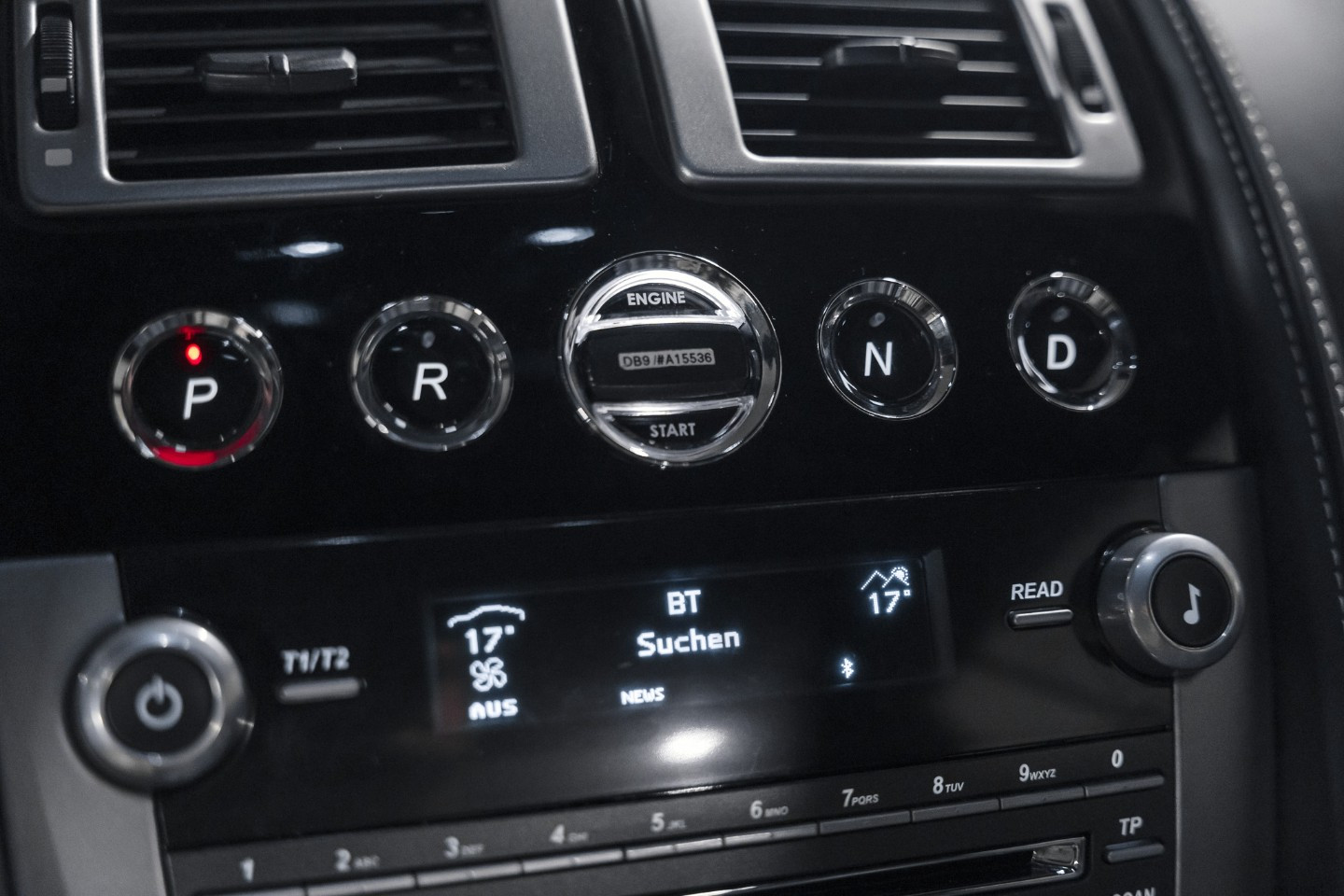 
                                                Voiture
                                                 Aston Martin DB9 (III) V12 6.0 517