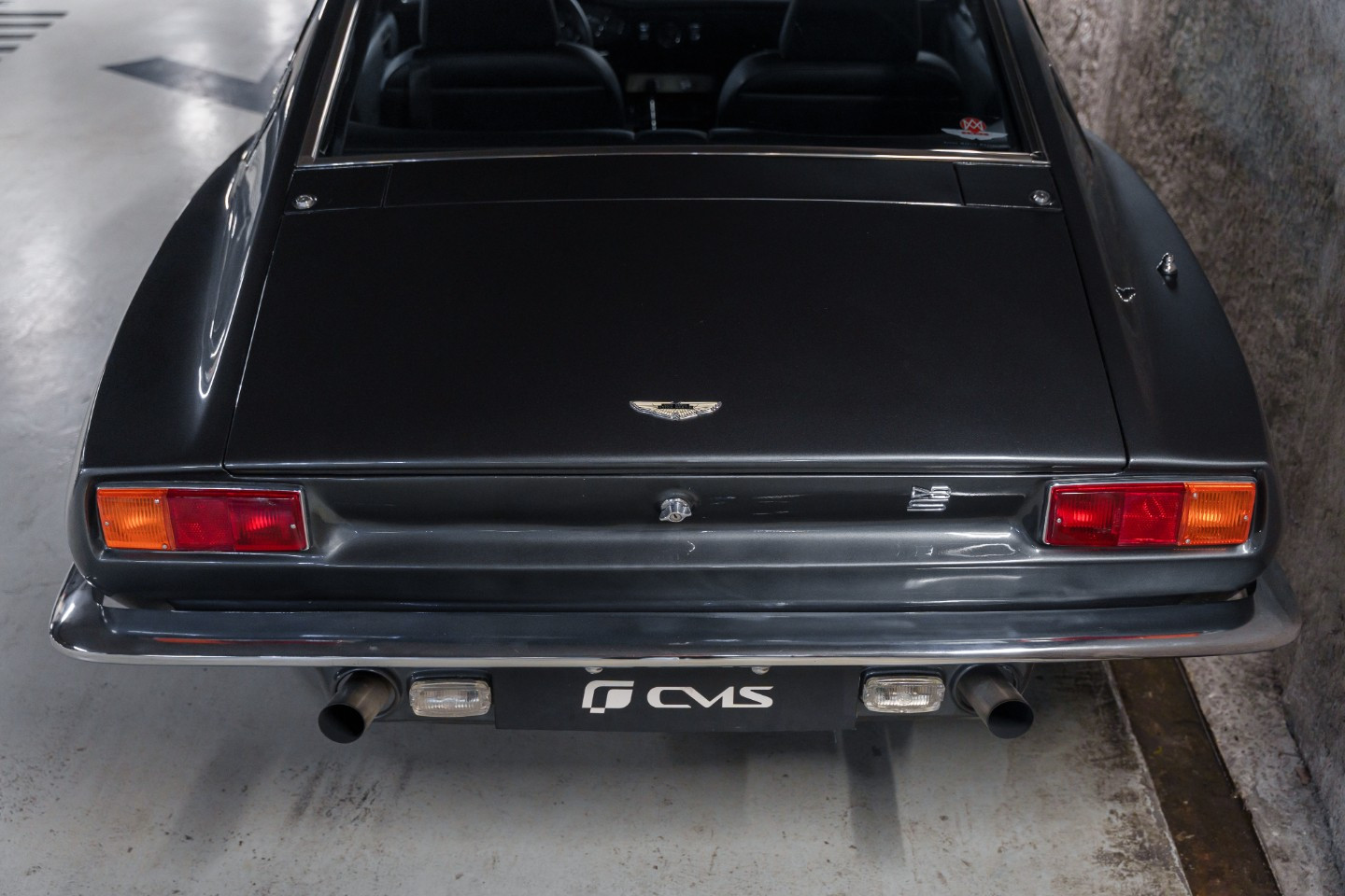 
                                                Voiture
                                                 Aston Martin DBS L6 Saloon
