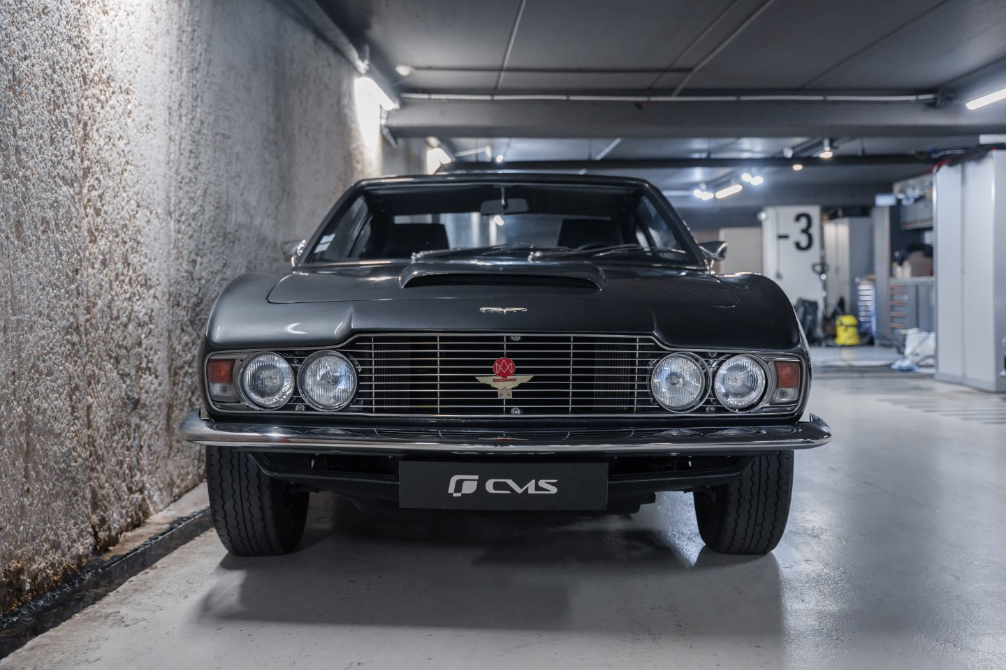 
                                                Voiture
                                                 Aston Martin DBS L6 Saloon