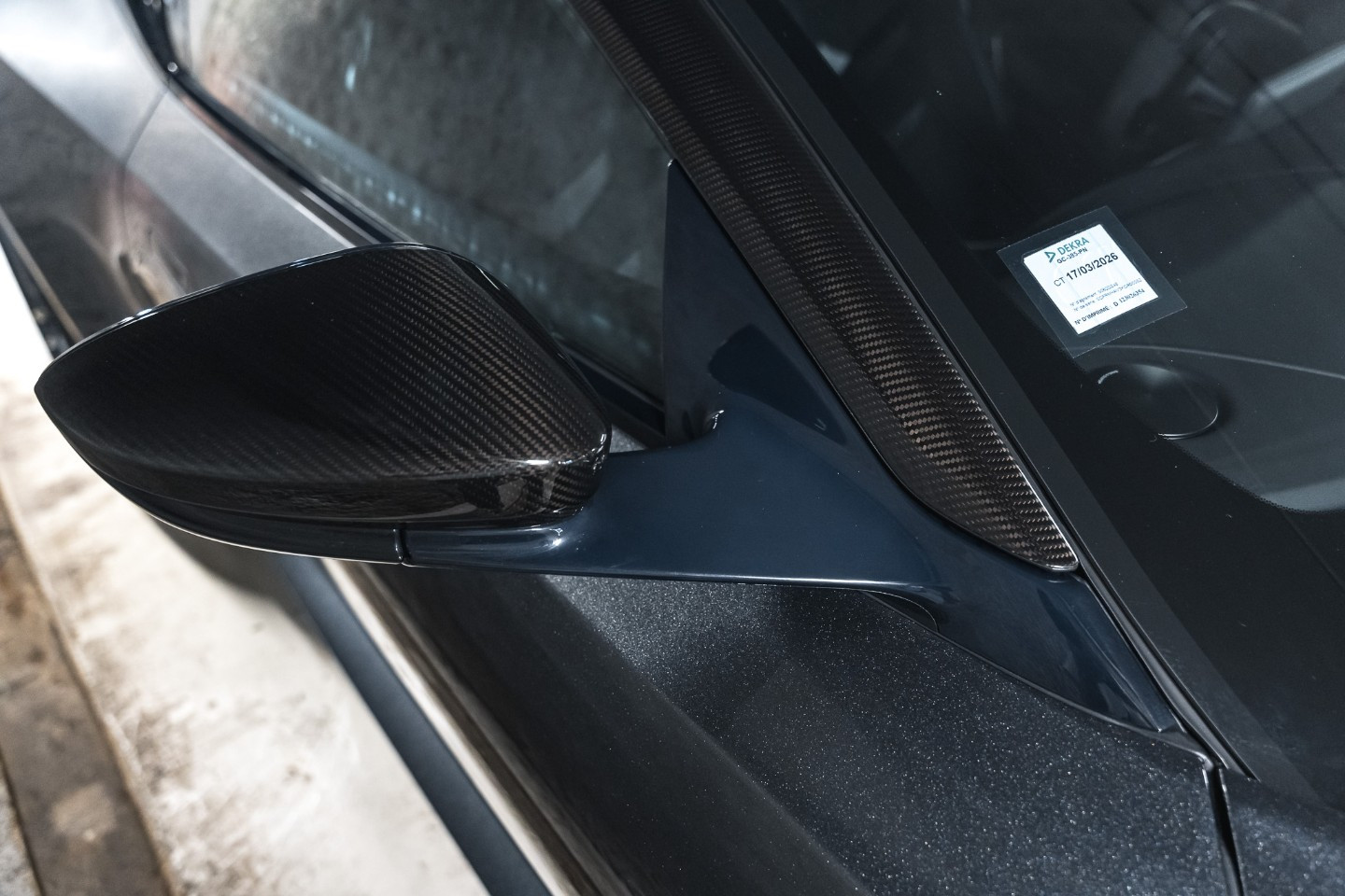 
                                                Voiture
                                                 Aston Martin DBS Superleggera V12 5.2 725