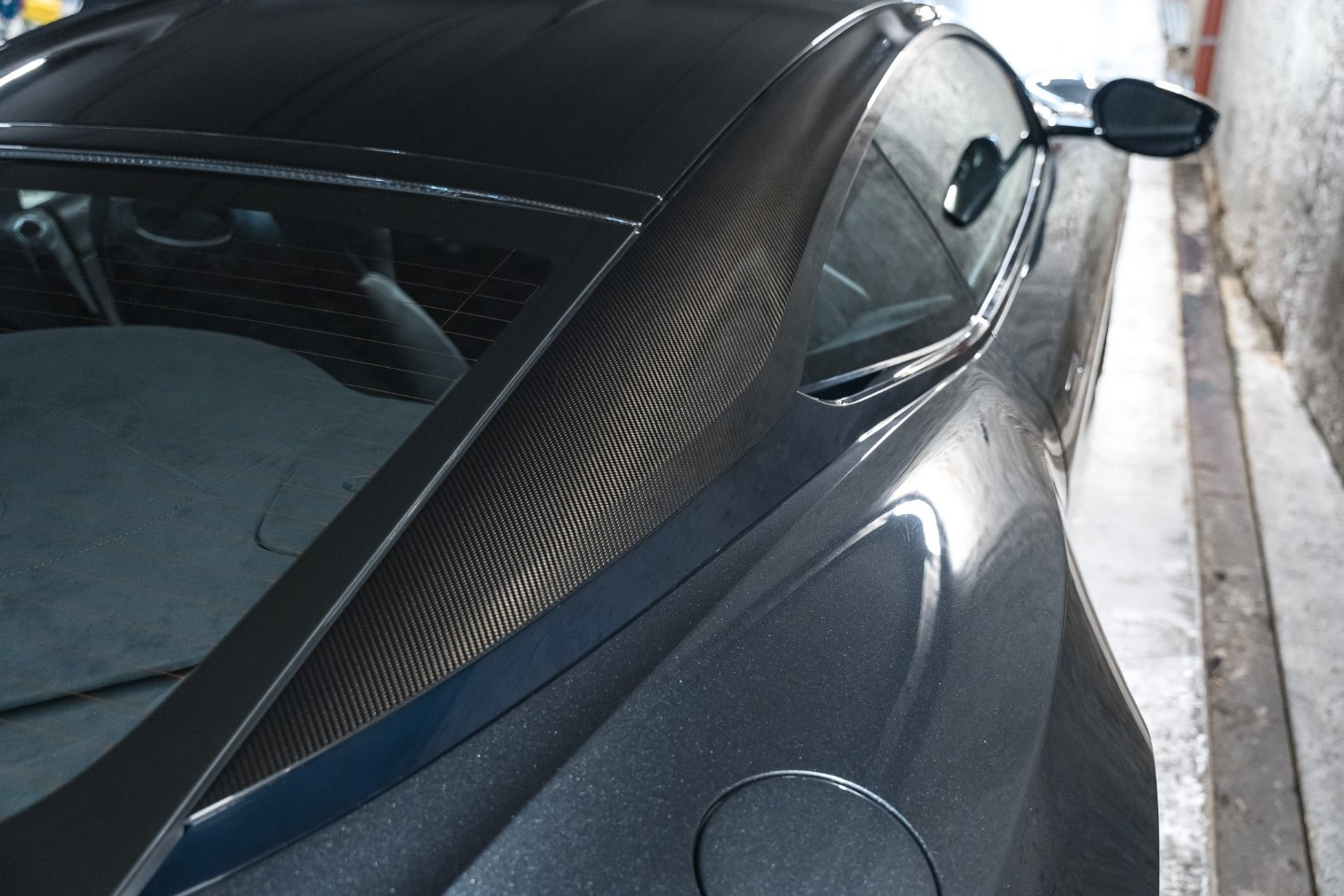 
                                                Voiture
                                                 Aston Martin DBS Superleggera V12 5.2 725