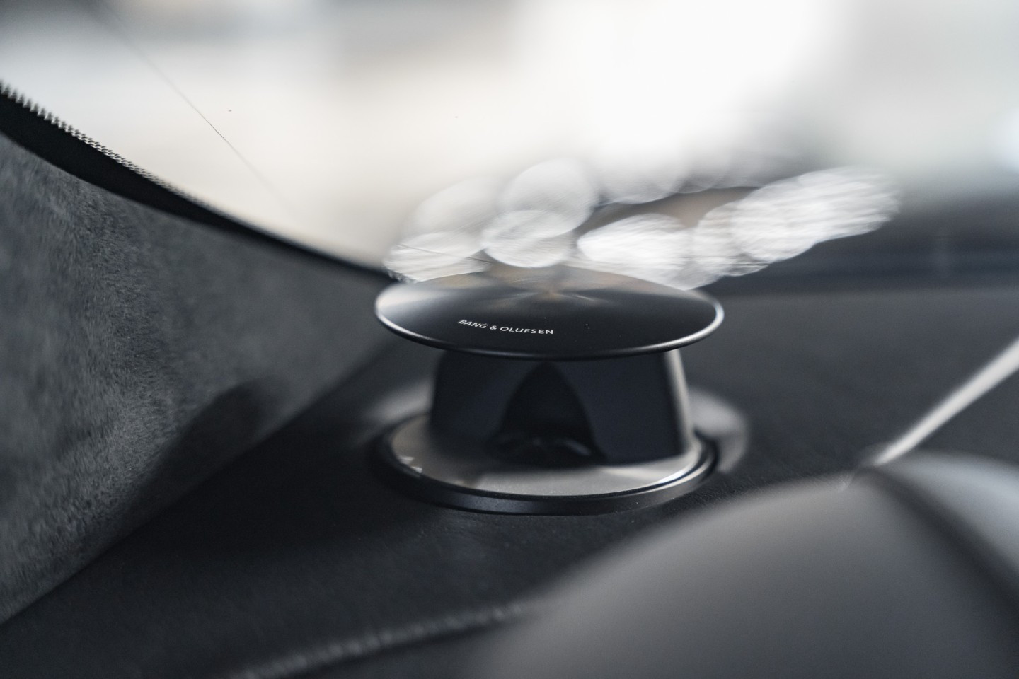 
                                                Voiture
                                                 Aston Martin DBS Superleggera V12 5.2 725