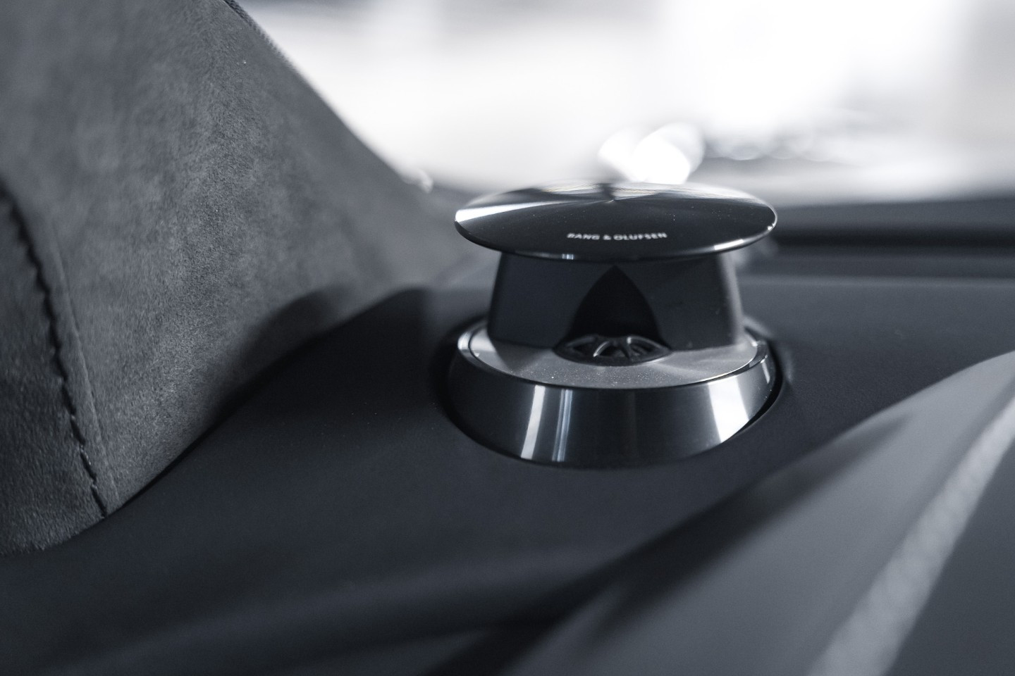 
                                                Voiture
                                                 Aston Martin DBS V12 5.9 517 Touchtronic