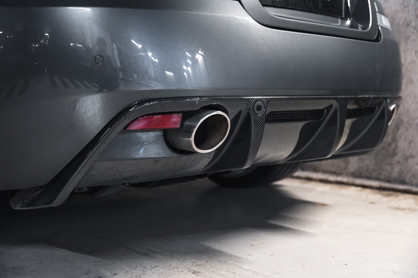 
                                                Voiture
                                                 Aston Martin DBS V12 5.9 517 Touchtronic