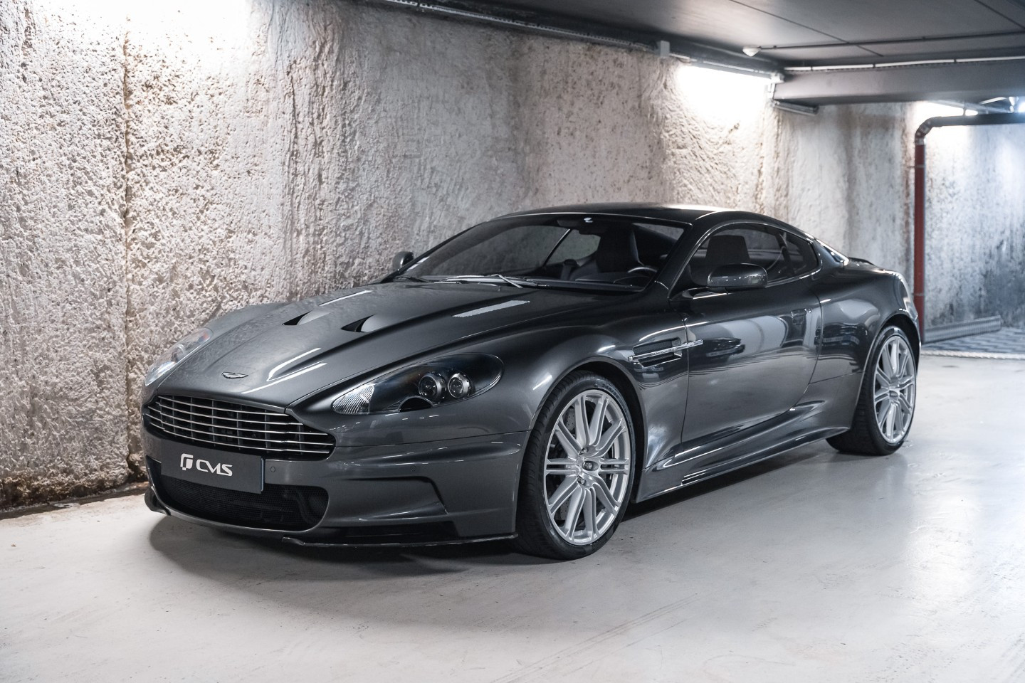 
                                                Voiture
                                                 Aston Martin DBS V12 5.9 517 Touchtronic