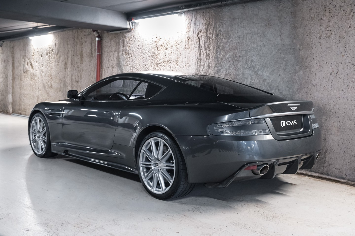 
                                                Voiture
                                                 Aston Martin DBS V12 5.9 517 Touchtronic