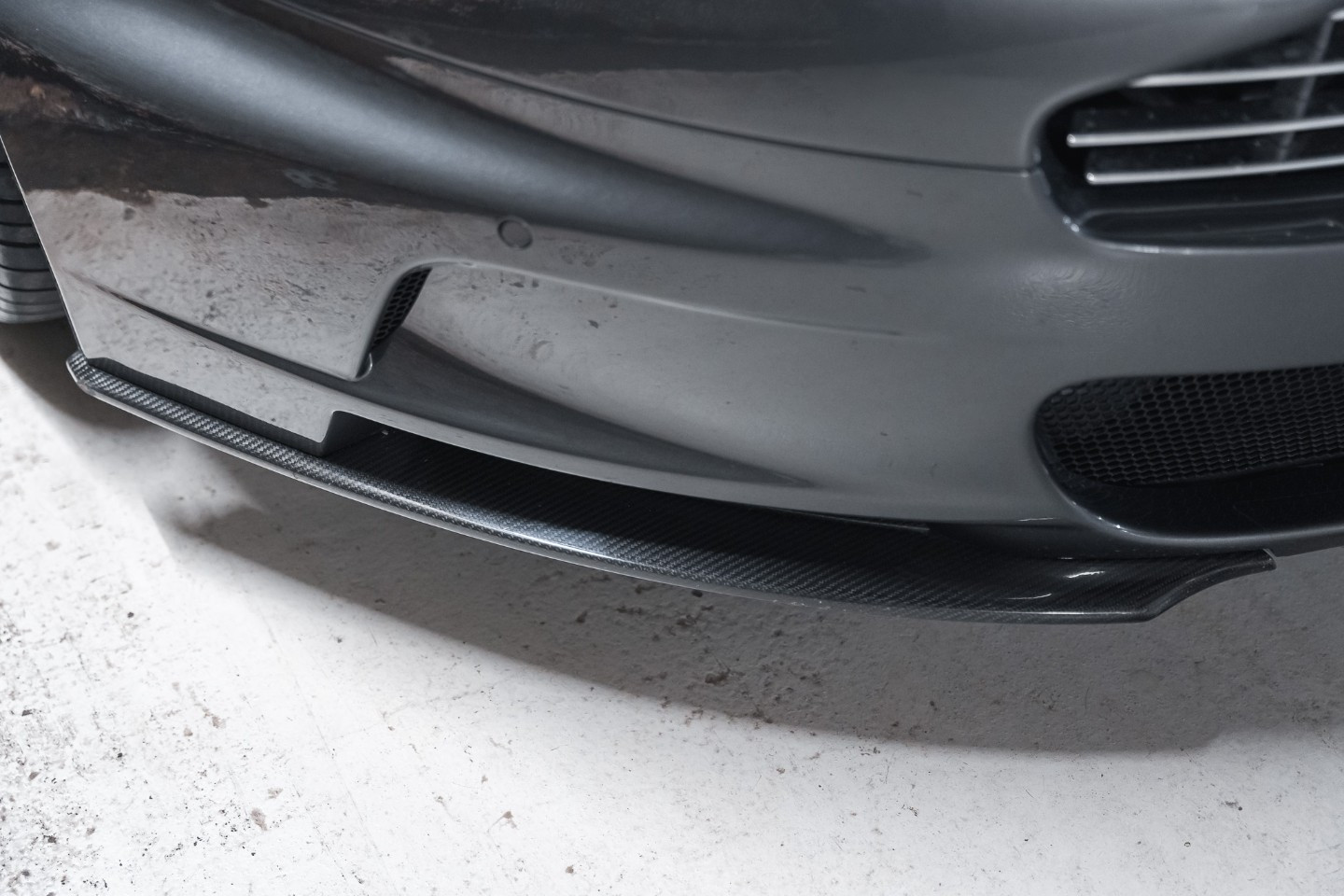 
                                                Voiture
                                                 Aston Martin DBS V12 5.9 517 Touchtronic