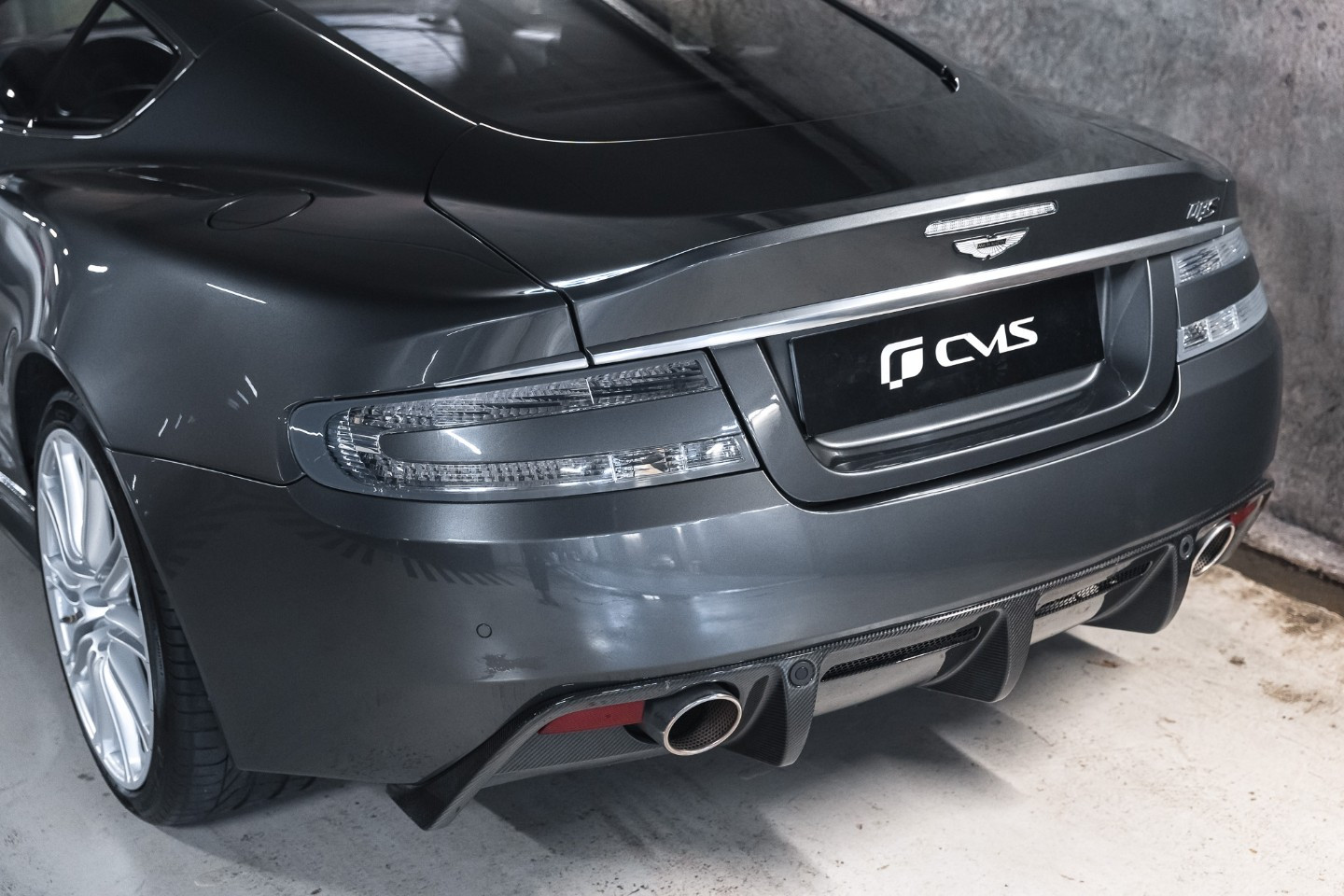 
                                                Voiture
                                                 Aston Martin DBS V12 5.9 517 Touchtronic