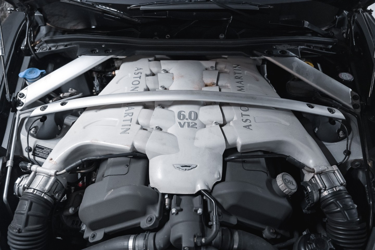 
                                                Voiture
                                                 Aston Martin DBS V12 5.9 517 Touchtronic