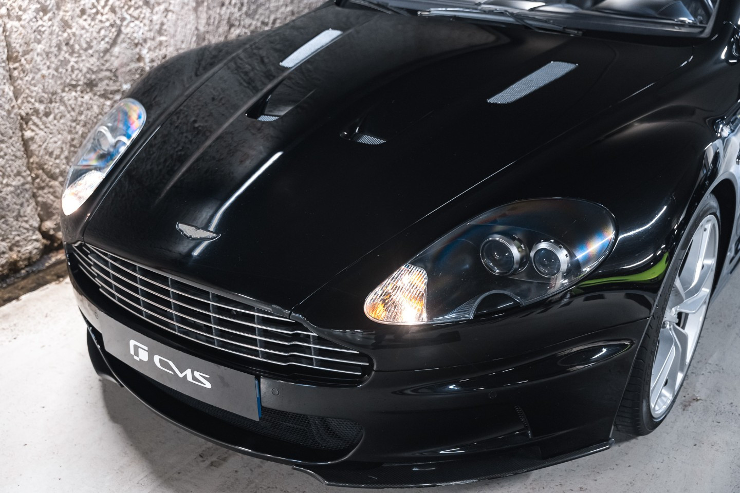 
                                                Voiture
                                                 Aston Martin DBS Volante V12 5.9 517 Touchtronic 2