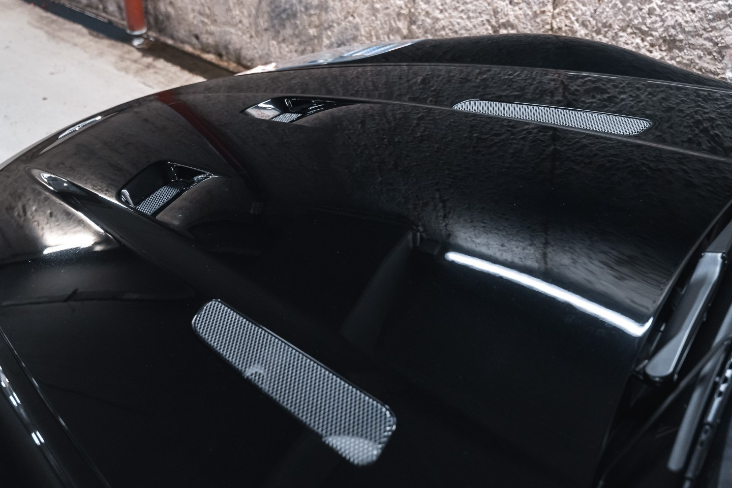 
                                                Voiture
                                                 Aston Martin DBS Volante V12 5.9 517 Touchtronic 2