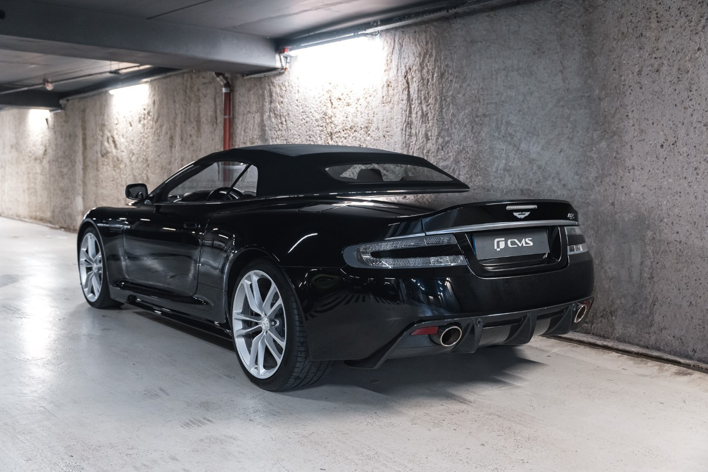 
                                                Voiture
                                                 Aston Martin DBS Volante V12 5.9 517 Touchtronic 2