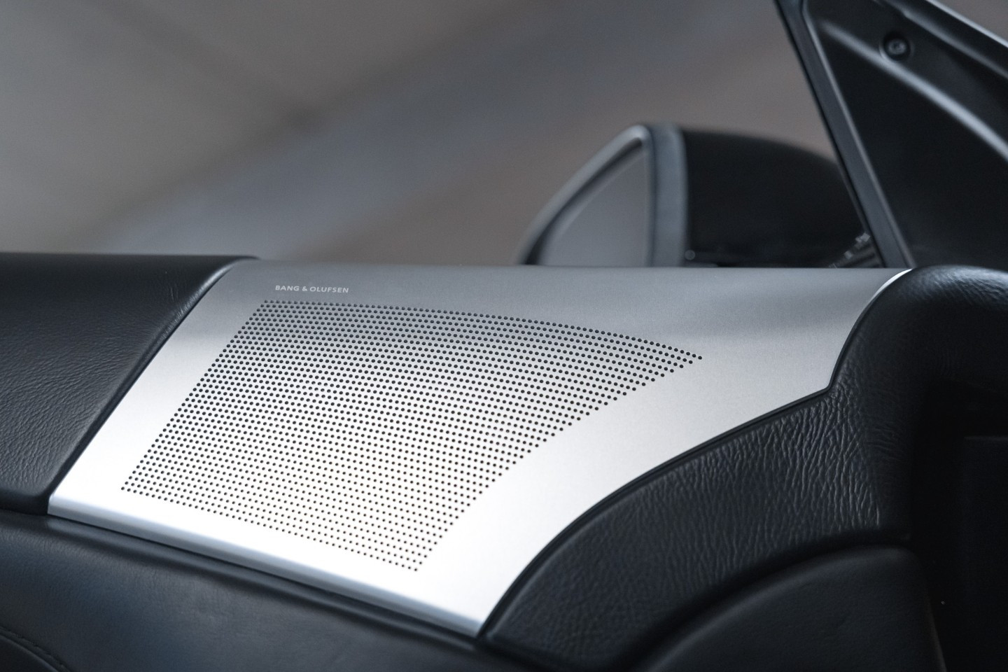 
                                                Voiture
                                                 Aston Martin DBS Volante V12 5.9 517 Touchtronic 2