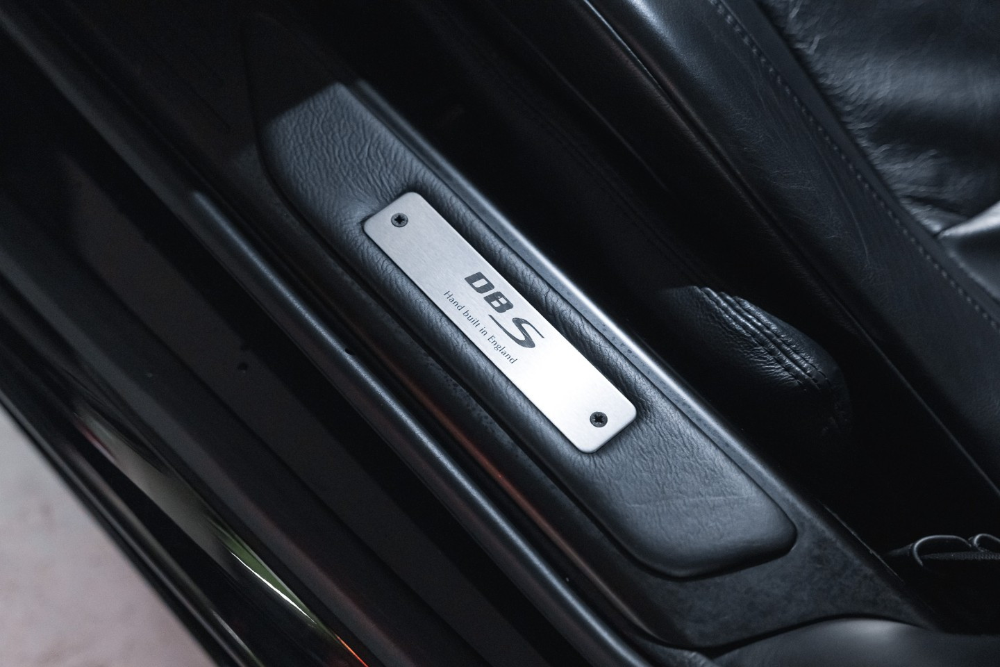 
                                                Voiture
                                                 Aston Martin DBS Volante V12 5.9 517 Touchtronic 2