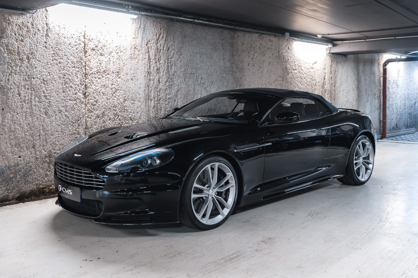 
                                                Voiture
                                                 Aston Martin DBS Volante V12 5.9 517 Touchtronic 2
