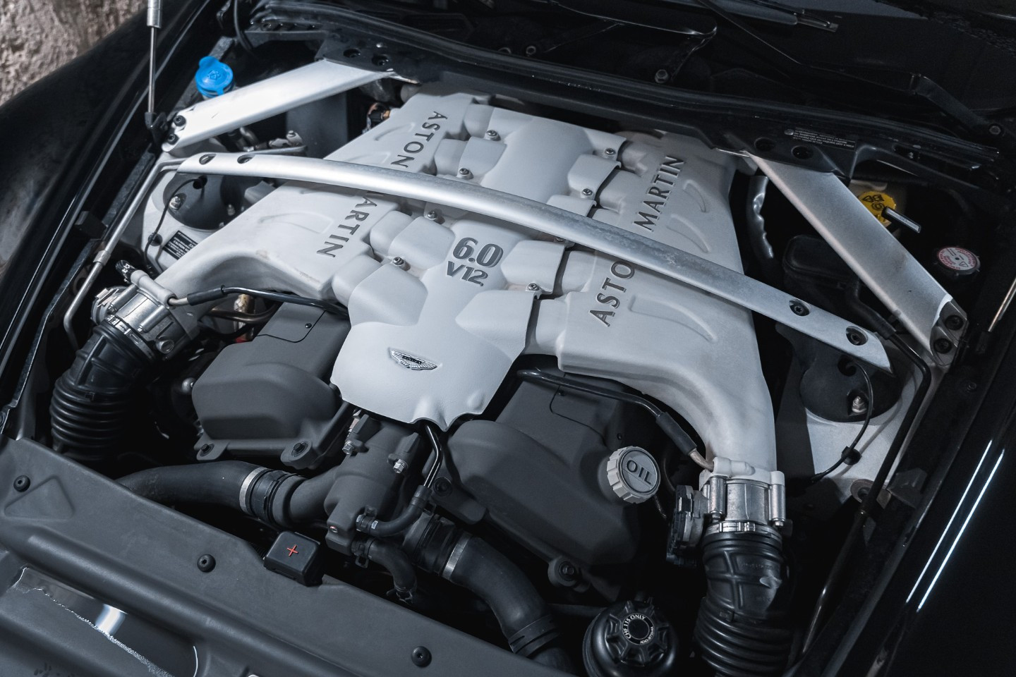 
                                                Voiture
                                                 Aston Martin DBS Volante V12 5.9 517 Touchtronic 2