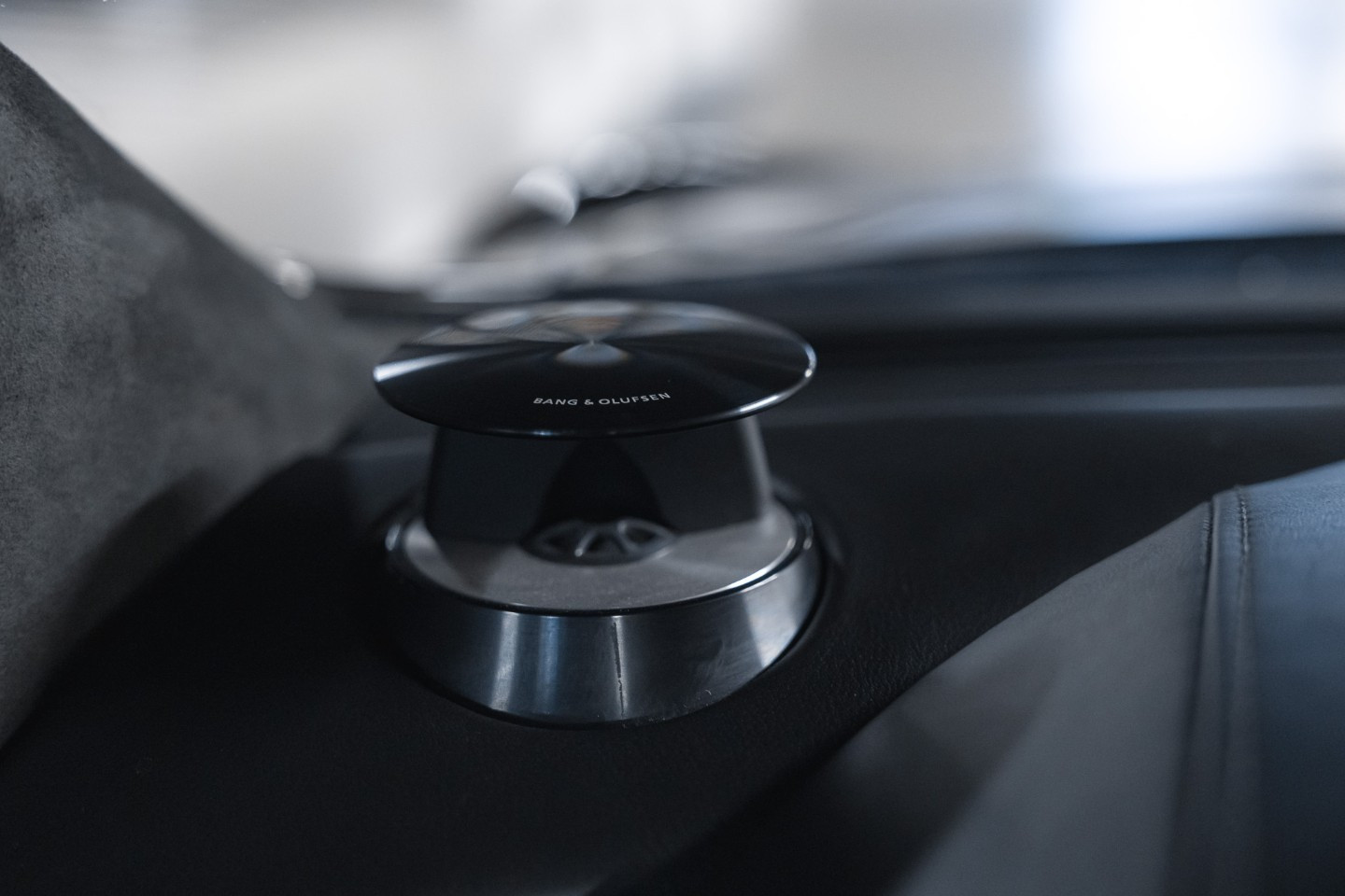 
                                                Voiture
                                                 Aston Martin DBS Volante V12 5.9 517 Touchtronic 2