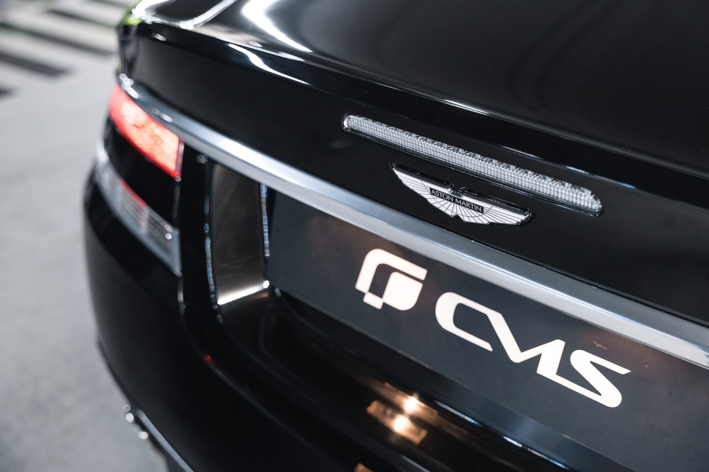 
                                                Voiture
                                                 Aston Martin DBS Volante V12 5.9 517 Touchtronic 2