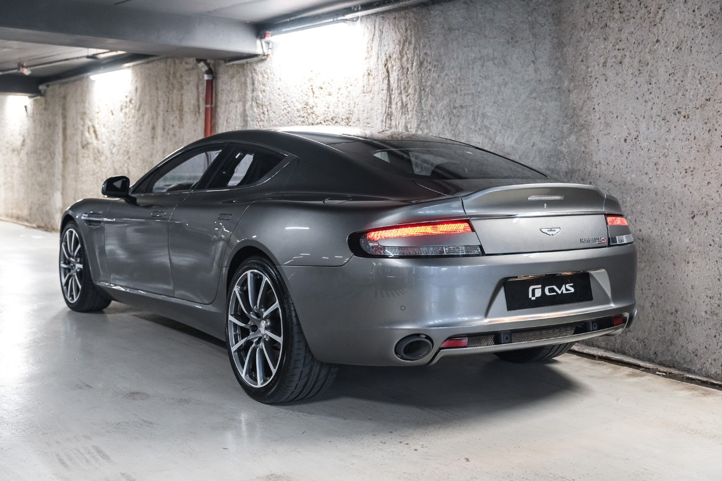 
                                                Voiture
                                                 Aston Martin Rapide S Shadow Edition V12 6.0 574